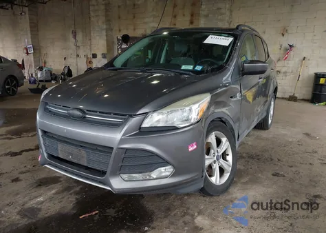 2014 Ford Escape Se z USA, uszkodzony, nr VIN 1FMCU9GX8EUD21613
